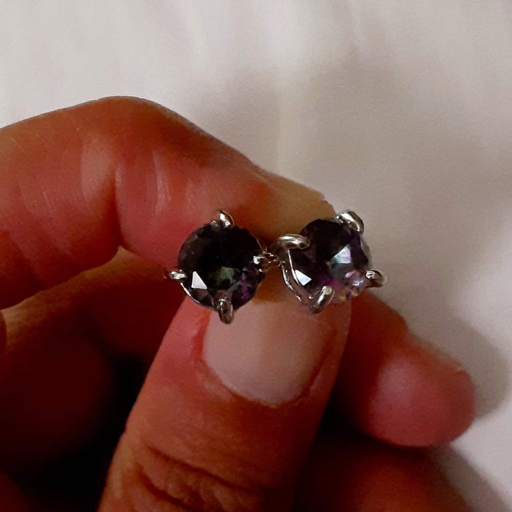 Mygestic topaz silver stub earring